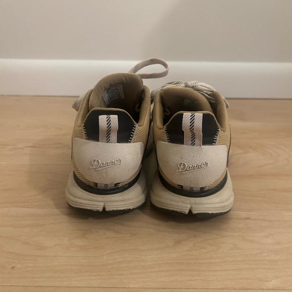 Women’s Danner Trail, Bronze/Wheat, 8.5 - Picture 4 of 5
